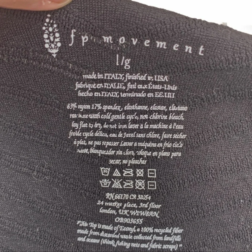 Free People‎ Movement Black Cropped Breathable Long Sleeve Gone Adrift Large New